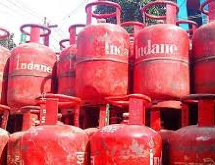 अब रसोई गैस सिलेंडर की आपूर्ति के समय भी हो सकेगी ई-केवाईसी, उपभोक्ताओं से सहयोग की अपील