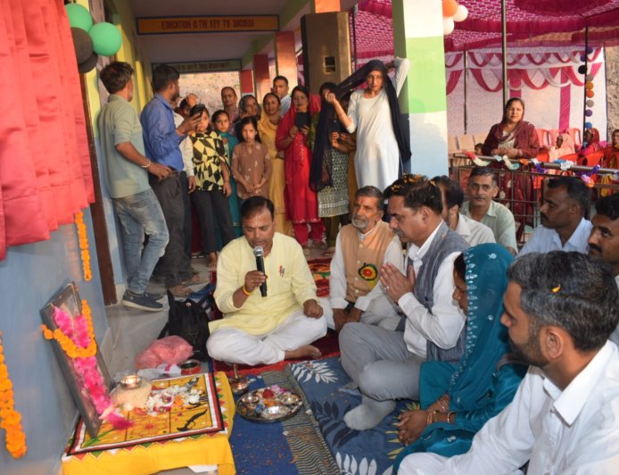 सड़क निर्माण और ग्रामीण क्षेत्रों का सुदृढ़ीकरण प्रदेश सरकार की प्राथमिकता - संजय अवस्थी