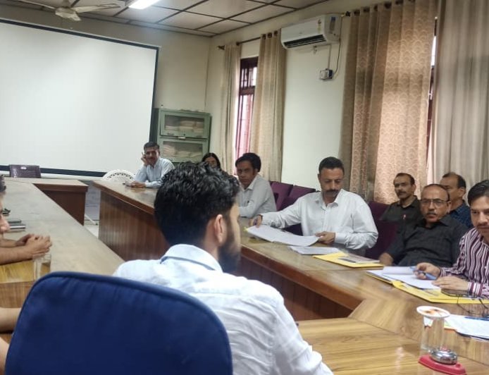 नीट के परीक्षा केंद्रों पर किए जाएंगे आवश्यक प्रबंध, उम्मीदवारों की सुविधा के लिए चलाई जाएंगी विशेष बसें