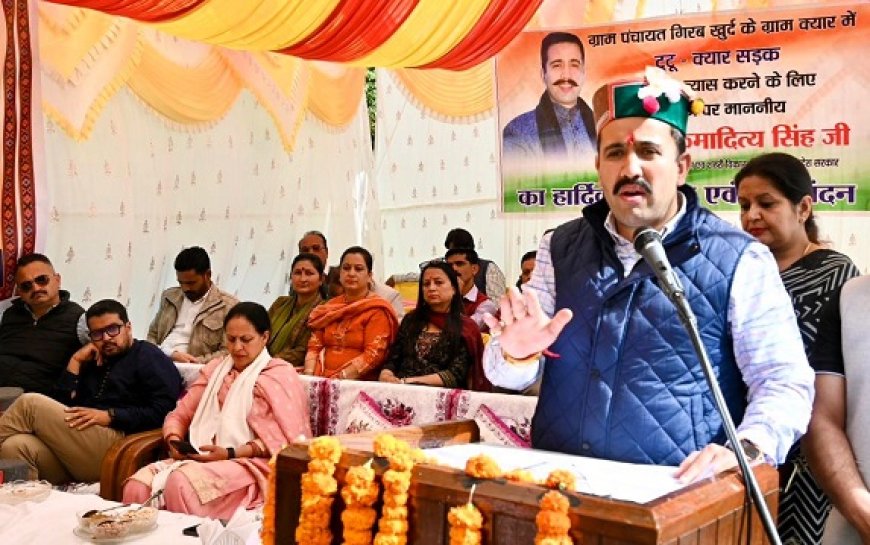 प्रदेश में सड़कों पर व्यय हो रहे 6000 करोड़ : विक्रमादित्य सिंह