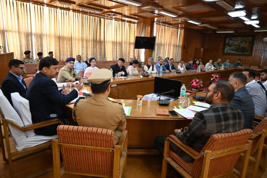 राष्ट्रपति के प्रवास की तैयारियों में जुटा प्रशासन , डीसी ने अधकारियों के साथ की बैठक , 27 को शिमला आएगी महामहिम