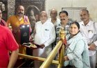 महाराष्ट्र से आए श्रद्धालु ने माता बज्रेश्वरी मंदिर में चढ़ाया 100 ग्राम सोने का हार