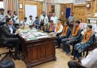 उपायुक्त मुकेश रेपसवाल ने 12वीं बोर्ड परीक्षा में मेरिट सूची में स्थान प्राप्त करने वाले मेधावी विद्यार्थियों को किया सम्मानित