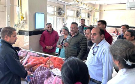 शिक्षा मंत्री ने सड़क दुर्घटना में घायल शिक्षकों का जाना कुशल-क्षेम