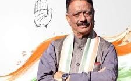 चुनाव आयोग पर कांग्रेस का हमला, राठौर बोले- वोट काटना बीजेपी की जीत का कारण, लोकतंत्र खतरे में।