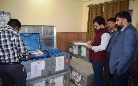 नगर निगम सोलन के निर्वाचन के लिए 30 ई.वी.एम. भण्डारण कक्ष में रखवाई गई