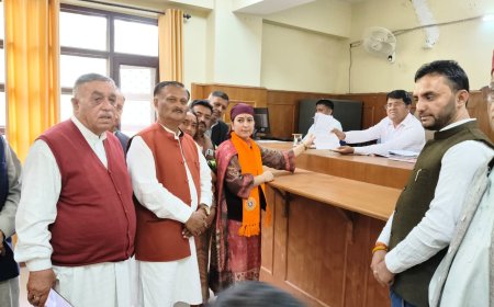 श्री रेणुकाजी  में भाजपा प्रत्याशी अंकिता ठाकुर ने भरा नामांकन, सैकड़ों कार्यकर्ताओं संग निकाला शक्ति प्रदर्शन 