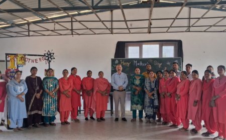 मदर्स डे विशेष: पारस पब्लिक स्कूल ने 'स्वास्थ्य योद्धाओं' को किया सम्मानित; नन्हे बच्चों ने सांस्कृतिक प्रस्तुतियों से जीता दिल