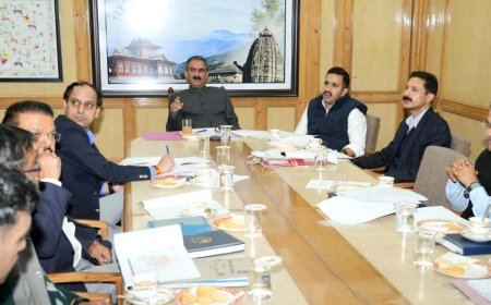 मुख्यमंत्री ने सब्जी मंडी शिमला में निर्मित होने वाले व्यावसायिक परिसर की समीक्षा की
