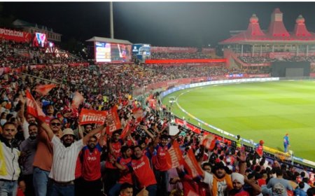 धर्मशाला में चौकों-छक्कों की बरसात, खूब झूमे किक्रेट प्रेमी