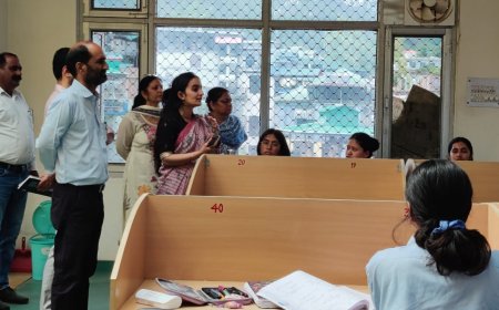 डीसी ने किया लाइब्रेरी, रैडक्रॉस लैब, मेडिकल कॉलेज और नशा निवारण केंद्र का निरीक्षण