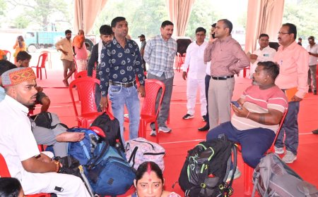 ऋषिकुल मैदान स्थित ऑफलाइन पंजीकरण केंद्र का जिलाधिकारी मयूर दीक्षित ने किया निरीक्षण, व्यवस्थाओं का लिया जायजा