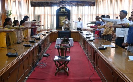 एंटी टेररिज्म डे पर उपायुक्त शिमला में दिलाई आतंकवाद विरोधी शपथ