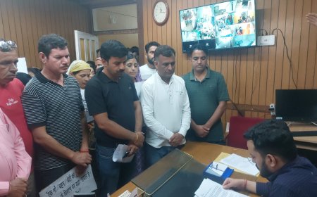 शिमला में अवैध रेहड़ी-फड़ी के ख़िलाफ हिंदू संघर्ष समिति में रोष, राज्यपाल से मुलाकात कर सौंपा ज्ञापन