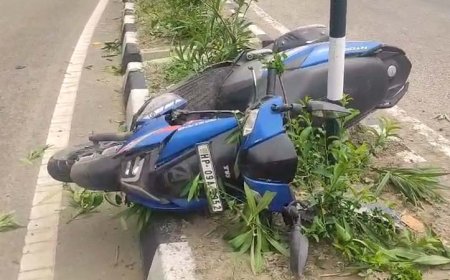 सोलन में भयानक हादसा, तेज रफ्तार स्कूटी डिवाइडर से टकराई; 21 साल के युवक की मौत