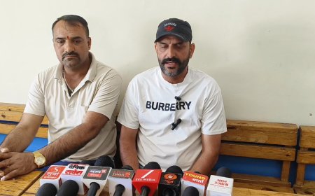 सवालों के घेरे में रेणुका बांध प्रभावित क्षेत्र में पेड़ों की गिनती, रेणुका बांध विस्थापित संघर्ष समिति के पदाधिकारी नाहन में मीडिया से हुए रूबरू
