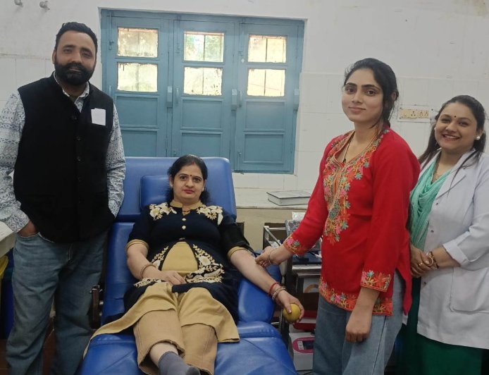 ड्रॉप्स ऑफ होप के सदस्यों ने अप्रैल माह में उपलब्ध करवाया 35 यूनिट रक्त