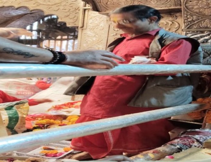 मन्नत पूरी होने पर श्रद्धालुओं ने मां चिंतपूर्णी मंदिर में चढ़ाई पांच किलो चांदी