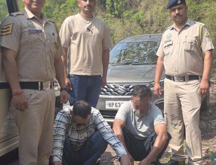 नाहन-रेणुका रोड पर नाकाबंदी के दौरान कार से 6.95 ग्राम चिट्टा बरामद, दो गिरफ्तार