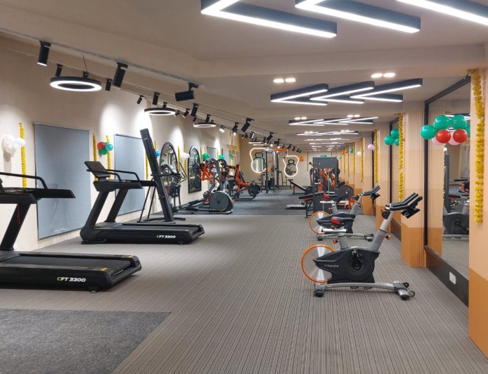 कम शुल्क, बेहतर सुविधाएं… युवाओं के लिए किफायती खेल केंद्र साबित हो रहा ऊना का इंडोर स्टेडियम