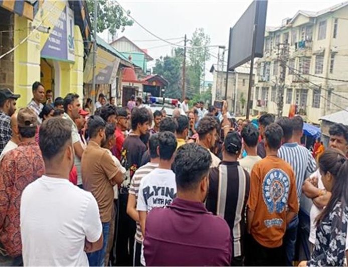 किराए के मकान में संदिग्ध हालात में युवक का शव बरामद, परिजनों ने जताई हत्या की आशंका; एक गिरफ्तार