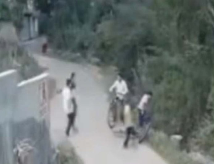 साइकिल चलाते समय नाले में गिरा किशोर, मौत