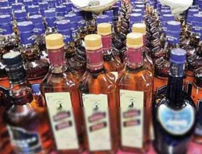 पुरुवाला पुलिस की अवैध शराब पर बड़ी कार्रवाई, दो मामलों में 10 लीटर शराब बरामद