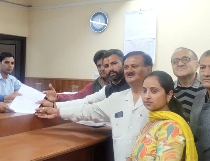 नोहराधार जिला परिषद वार्ड से भाजपा प्रत्याशी हंसराज ने भरा नामांकन