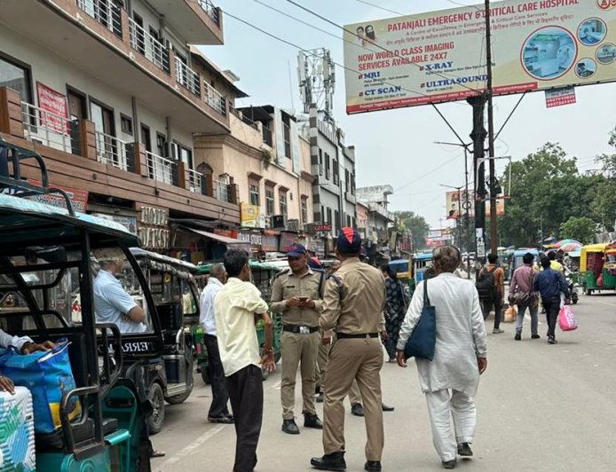 परिवहन विभाग द्वारा ई रिक्शा सत्यापन अभियान निरंतर है जारी, जांच में अनियमित पाए गए ई रिक्शाओ को किया गया सीज