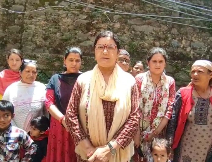 महिलाओं के हितों की जीत: कमला नेहरू अस्पताल की शिफ्टिंग पर हाई कोर्ट का स्टे बोली फालमा चौहान