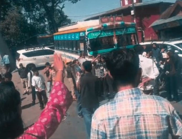 नीट यूजी पेपर लीक मामले में एसएफआई का शिमला में प्रदर्शन, समरहिल चौक पर लगाए नारे