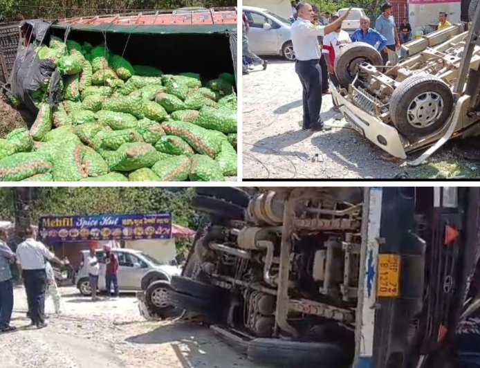 खजुरना पुल के पास ब्रेक फेल होने से आलू से लदा ट्रक पलटा, बोलेरो भी दुर्घटनाग्रस्त