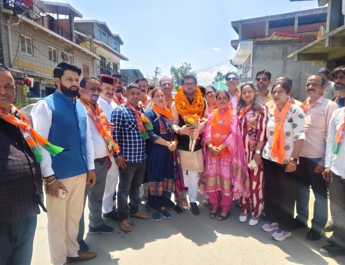 हिमाचल में “यारां दी सरकार” चला रही कांग्रेस, जनता पर चढ़ाया ₹1.12 लाख करोड़ से अधिक का कर्ज : अनुराग ठाकुर
