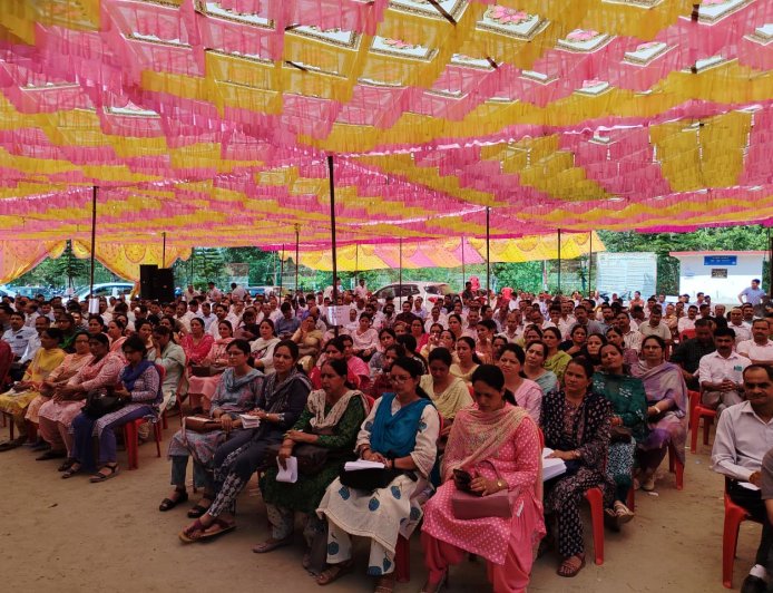 भोरंज में एआरओ, पीठासीन और मतदान अधिकारियों को करवाया पूर्वाभ्यास