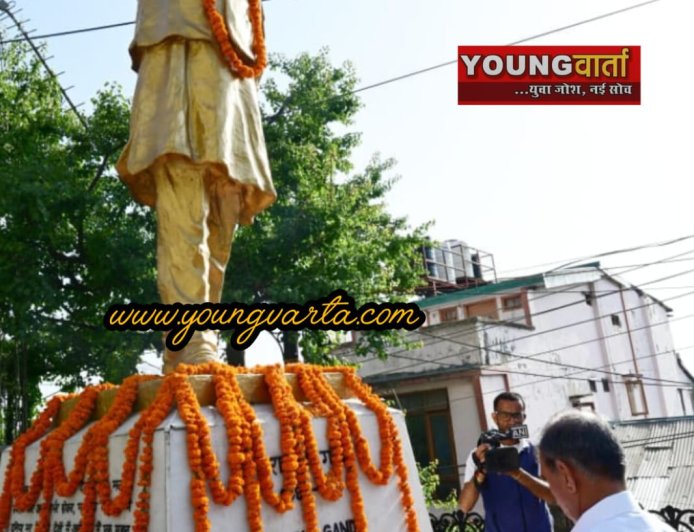 मुख्यमंत्री ने राजीव गांधी की पुण्यतिथि पर श्रद्धांजलि अर्पित की