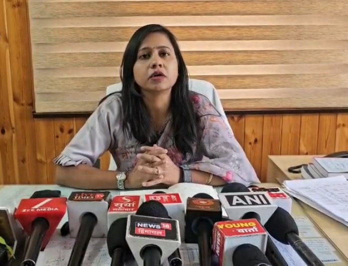 नाहन में चुनावी कर्मचारियों को दिया गया मतदान का अंतिम प्रशिक्षण, नाहन में पहले चरण में 10 पंचायतों में होगा मतदान