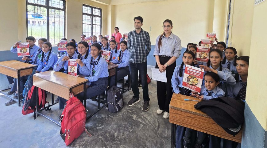 पीरन स्कूल  में एचपीवी टीकाकरण बारे बालिकाओं  को किया जागरूक
