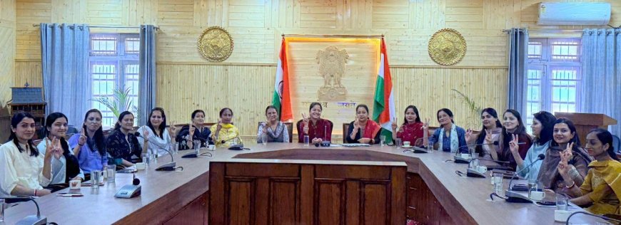 मतदान केंद्र से मतगणना कक्ष तक महिलाओं के हाथों में चुनावी कमान