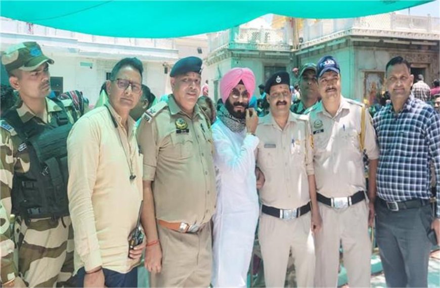 ऑल इंडिया एंटी टैरेरिस्ट फ्रंट के अध्यक्ष बिट्टा ने नवाया माता नयना देवी में शीश