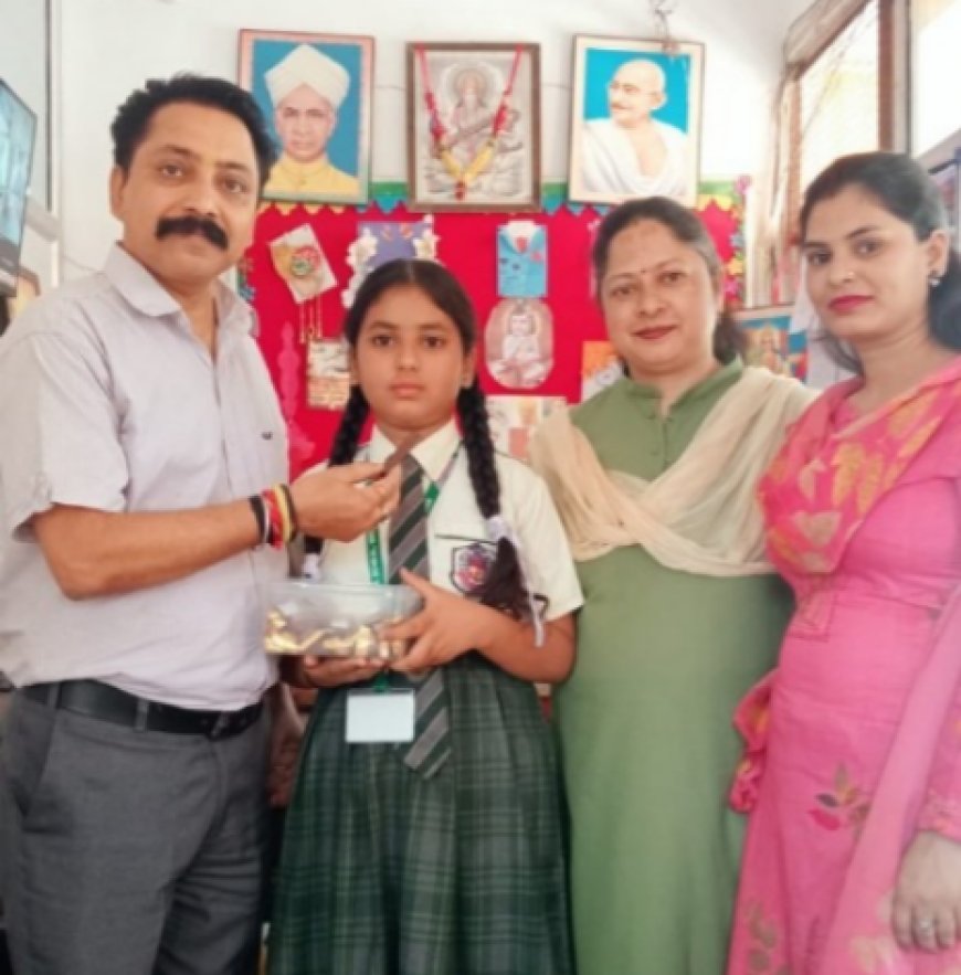 अक्षरधाम पब्लिक हाई स्कूल की छात्रा का जवाहर नवोदय विद्यालय के लिए हुआ चयन 