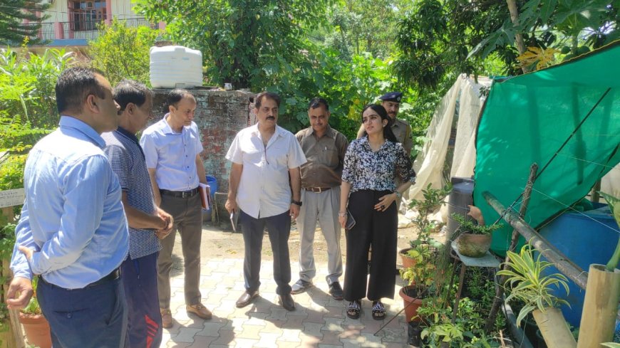 प्रगतिशील किसान के घर एवं खेतों में पहुंची डीसी गंधर्वा राठौड़