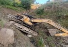 गहरी खाई में गिरा एलएनटी मशीन से लदा ट्रक, 38 वर्षीय चालक की मौत