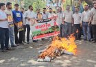 NEET पेपर लीक मामले का विरोध लगातार जारी,  केंद्रीय शिक्षा मंत्री धर्मेंद्र प्रधान का फूंका पुतला