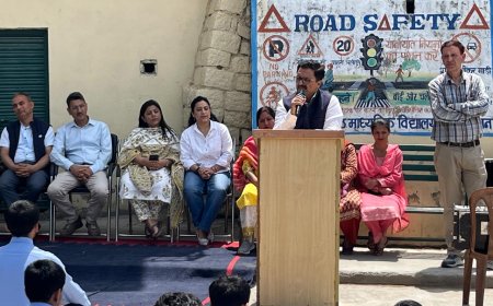 ज़िला प्रशासन युवा पीढ़ी को नशे से दूर रखने के लिए प्रतिबद्ध - मनमोहन शर्मा