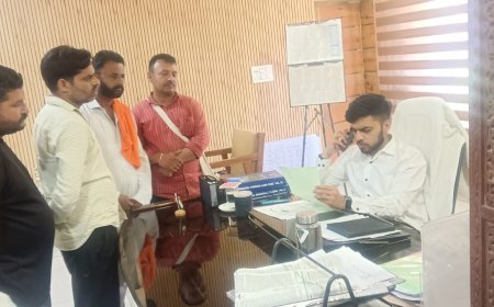 पांवटा साहिब में बाहरी राज्यों के रेहडी-फड़ी वालों की भरमार , फल सब्जी यूनियन ने एसडीएम को सौंपा ज्ञापन