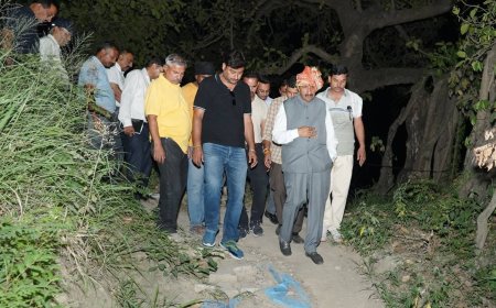दिन हो या रात, विकास कार्यों की निगरानी में लगातार सक्रिय उपमुख्यमंत्री.. कॉलेज, मंदिर, अस्पताल और पुल परियोजनाओं की परखी रफ्तार