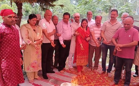 प्रधानमंत्री की दीर्घायु के लिए नाहन में विशेष पूजन का आयोजन, बड़ी संख्या में पूजन में लोगों ने लिया हिस्सा,