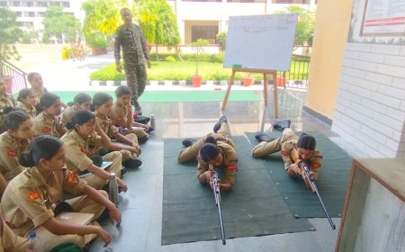 10 दिवसीय वार्षिक एनसीसी प्रशिक्षण शिविर के तीसरे दिन  कैडेट्स को दी फायरिंग पोजिशन व मैप की जानकारी