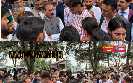 एसएफआई ने  मुख्यमंत्री को सौंपा मांग-पत्र: फीस वृद्धि, छात्र हितों, छात्र संघ चुनाव बहाली  को लेकर उठाई मांग