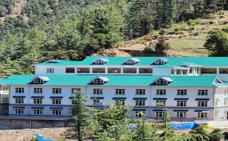 कसुंपटी विस के एक मात्र कॉलेज चायल कोटी में कॉमर्स व गणित विषय बंद, खुश विक्रम सेन ने अधिसूचना रदद करने का किया आग्रह